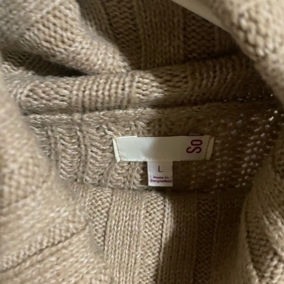 Sweater - Picture 2 of 3